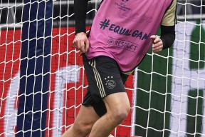 亚博-阿贾克斯训练开放日；赛前强势反弹引欢呼；欧冠在即；数据趋势出现新变化