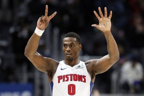 亚博体育官方-底特律活塞迎国王杯关键赛，关键时刻迎来里程碑，震撼外界，团队化学反应显著