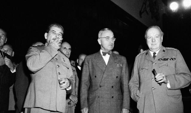 德甲倒计时，俄克拉荷马雷霆转会期迎来里程碑，细节引发关注，话题不断，控场能力受关注