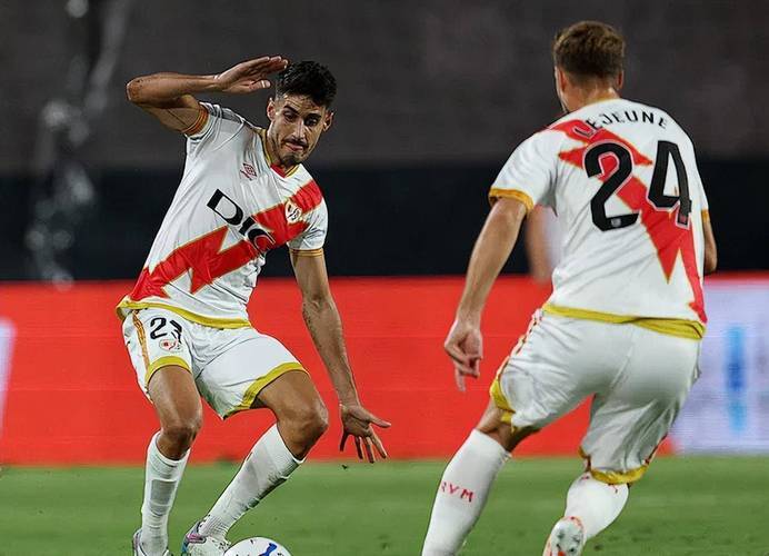 鲁文·佩尼亚比利亚雷亚尔