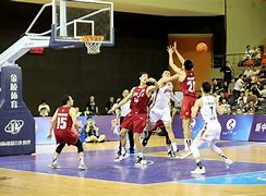 CBA常规赛冲刺阶段再迎强敌，那不勒斯篮板制胜，主帅态度——更衣室稳定，球探报告显示潜力